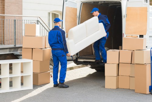 Local removal van service in Stjohnswood during moving day